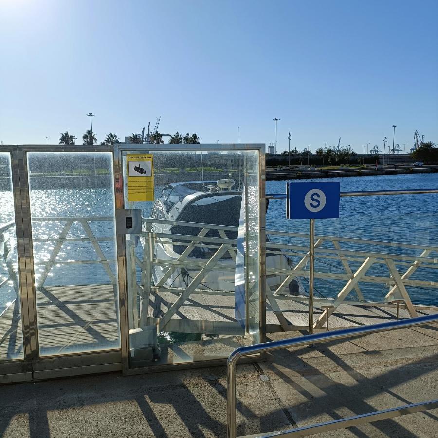 Noche Insolita En Yate De 16M A 2 Minutos De La Playa Βαλένθια Εξωτερικό φωτογραφία